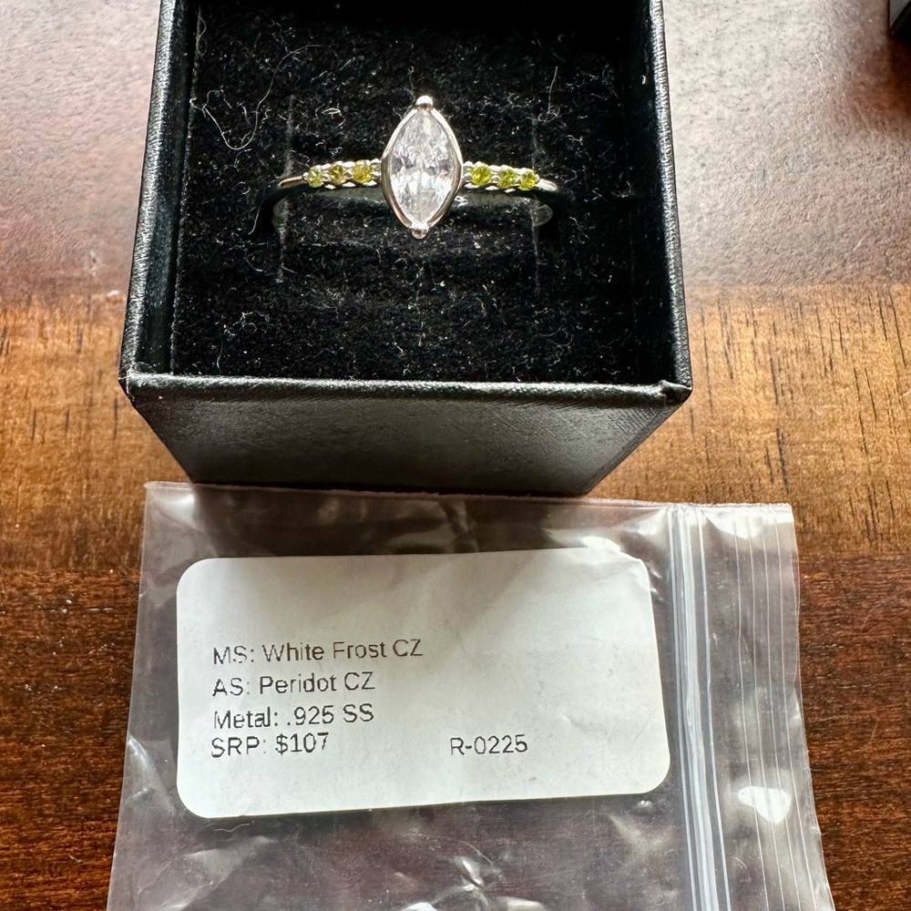 Ryze Size 11 SS Elegant Silver Ring with White and Green Stones